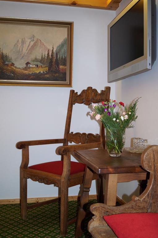 Landhaus Alpina Hostal Mittersill Habitación foto